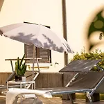 Lagoon شقة *